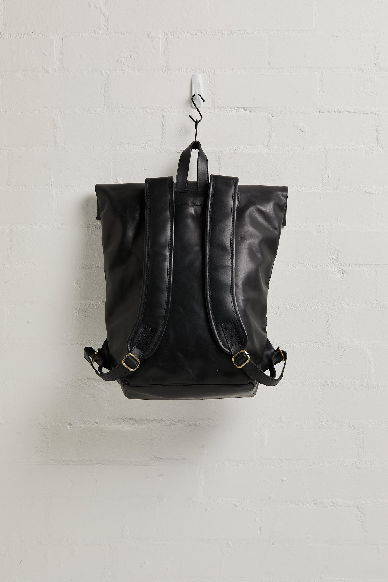 Anh Rolltop Leather Backpack - Sang Black