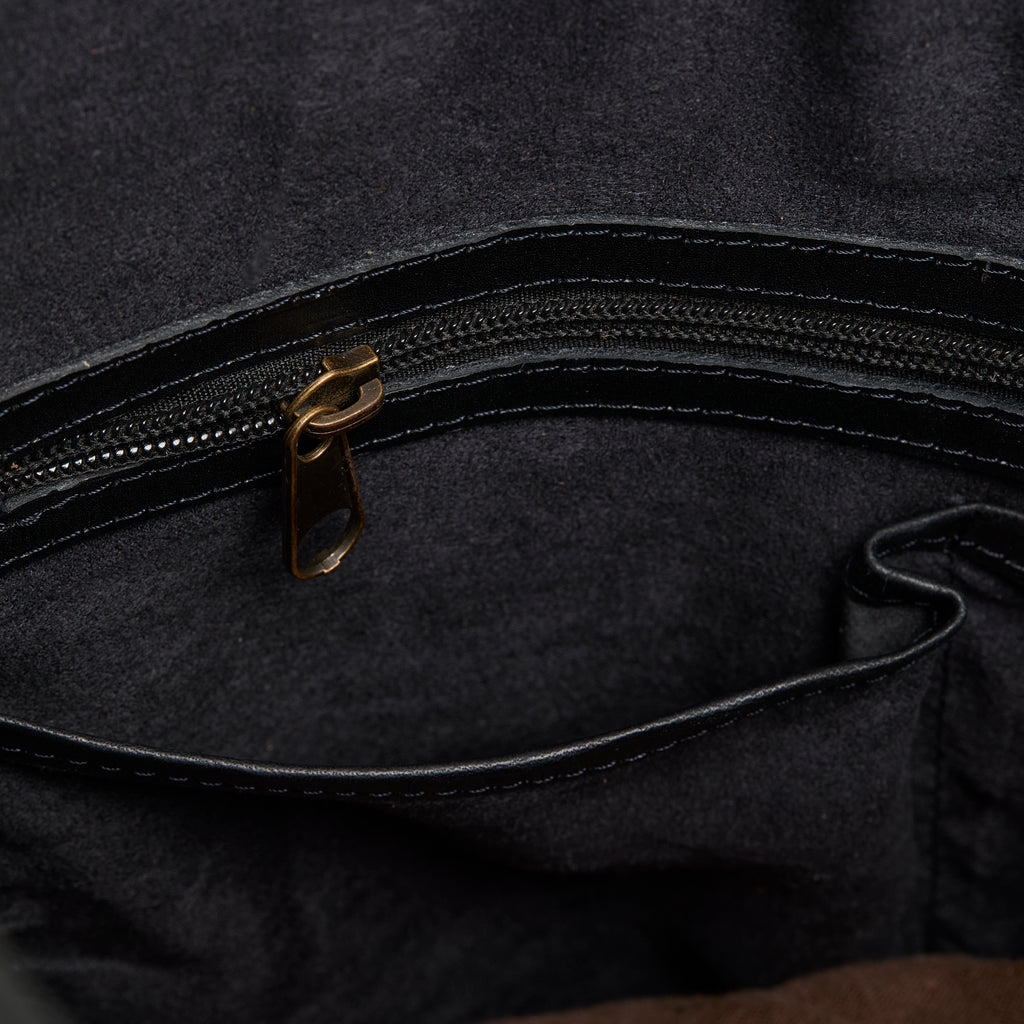 Anh Rolltop Leather Backpack with pockets - Sang Black