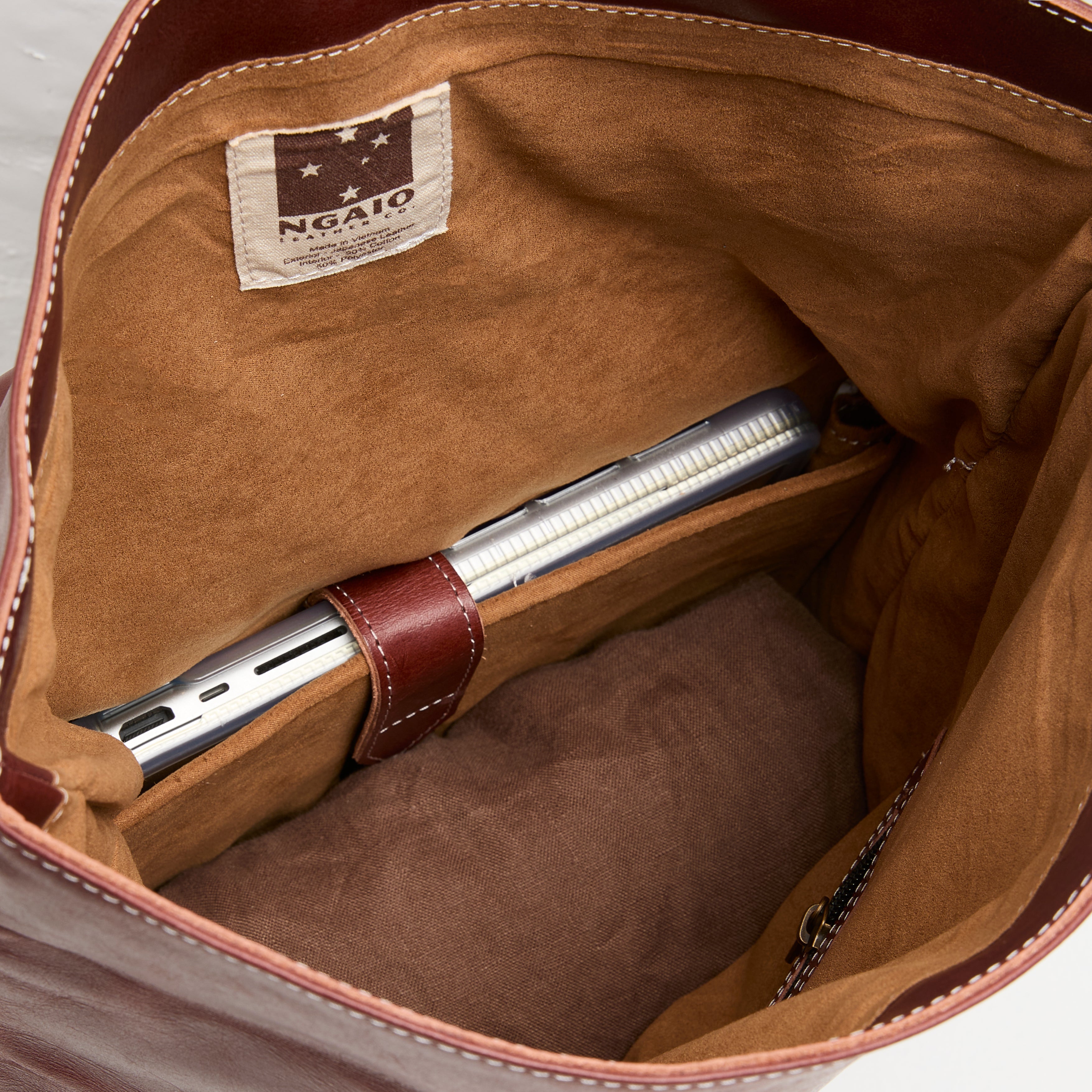 Mainichi Leather Rolltop Backpack with laptop - Kuriro Maroon-Brown