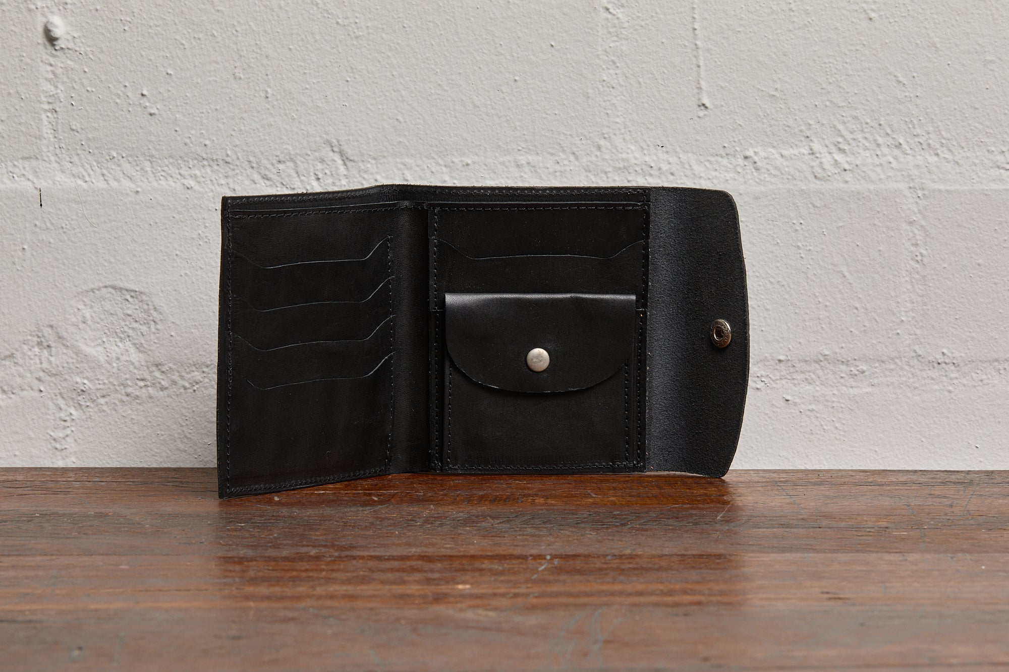 Zenbu Leather Wallet with cardholders and pocket- Sang Black